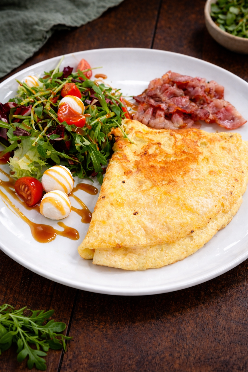 Омлет с сыром и беконом