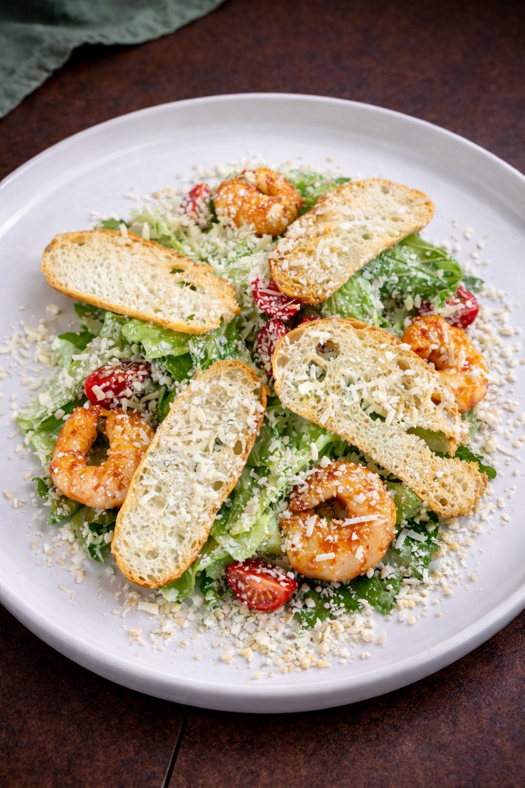 Салат Цезарь с креветками